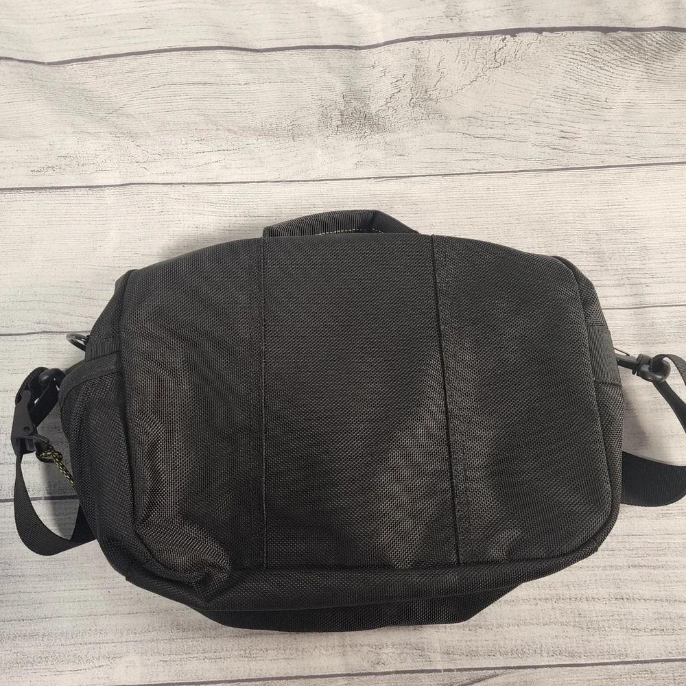 Timbuk2 Black Ballistic Nylon Messenger Bag Small Crossbody Commuter Travel